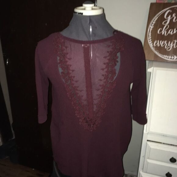 Oversized Free People thermal with lace panel back - Picture 2 of 3